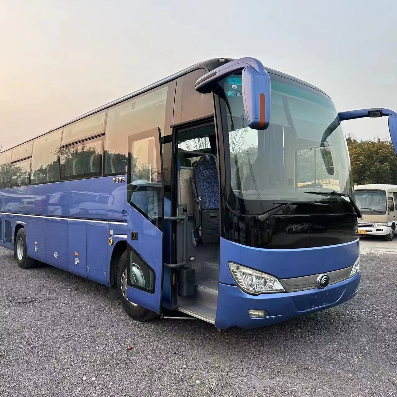 High Quality Used Yutong ZK6119 Coach Bus Luxury 49-Seater With Left Steering Turbo Diesel Engine Manual Gearbox Light Dark Sale